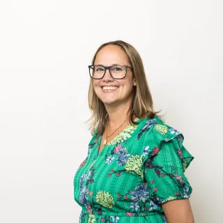 Headshot of Amanda Petersen